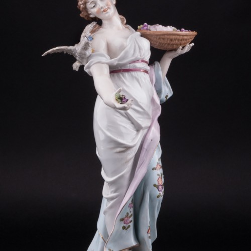 Девушка с голубем, Volkstedt, Германия, 19 в