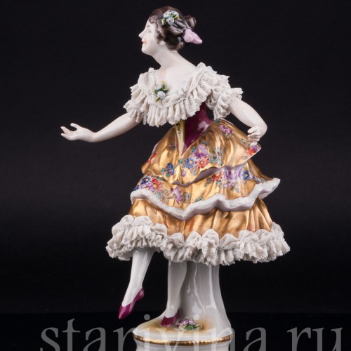 Балерина в золотом платье, кружевная, Volkstedt, Германия, до 1935 г