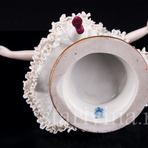 Балерина в золотом платье, кружевная, Volkstedt, Германия, до 1935 г