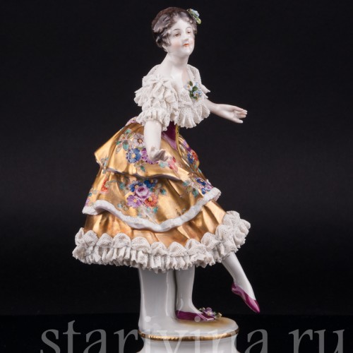 Балерина в золотом платье, кружевная, Volkstedt, Германия, до 1935 г