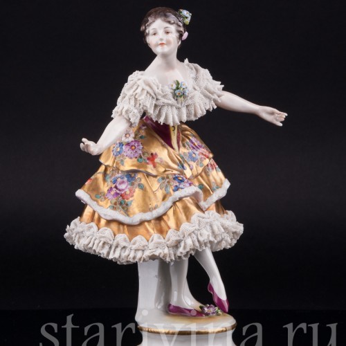 Балерина в золотом платье, кружевная, Volkstedt, Германия, до 1935 г