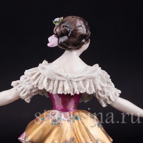 Балерина в золотом платье, кружевная, Volkstedt, Германия, до 1935 г