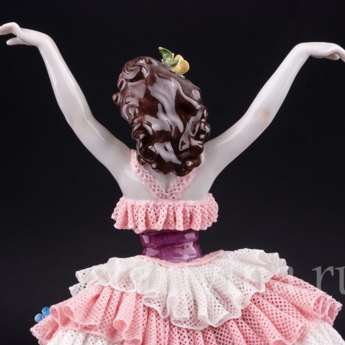 Балерина в бело-розовом платье, кружевная, Volkstedt, Германия, вт. пол. 20 в