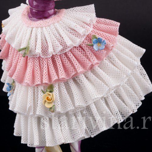 Балерина в бело-розовом платье, кружевная, Volkstedt, Германия, вт. пол. 20 в