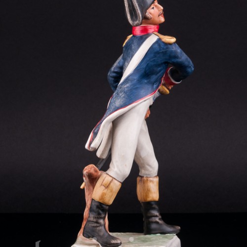 Фигурка из фарфора Пехотный офицер, 1812, Goebel, Германия.