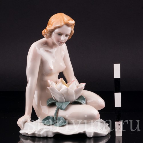 Девушка с лилией, Karl Ens, Германия, 1920-30 гг