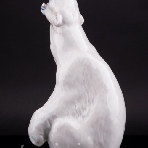 Фарфоровая статуэтка Ревущий белый медведь, Royal Copenhagen, Дания.