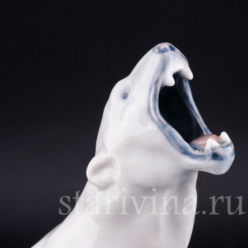 Фарфоровая статуэтка Ревущий белый медведь, Royal Copenhagen, Дания.