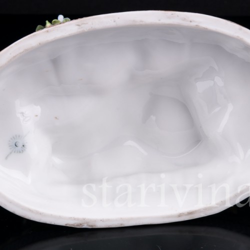 Пара с цветами и гирляндой, Volkstedt, Германия, кон. 19 в