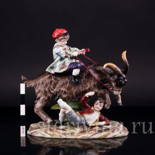 Дети, играющие с козлом, Ernst Bohne Sohne, Германия, нач. 20 в