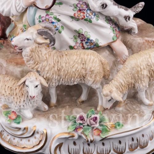 Фарфоровая композиция Тайный поклонник, Sitzendorf, Германия, вт. пол. 20 в.