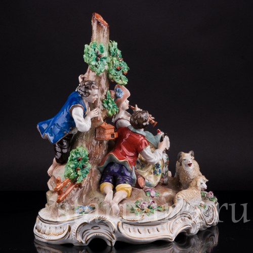 Фарфоровая композиция Тайный поклонник, Sitzendorf, Германия, вт. пол. 20 в.