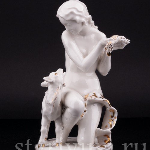 "Грация" (обнаженная девушка с козленком), Hutschenreuther, Германия, 1920-38 гг
