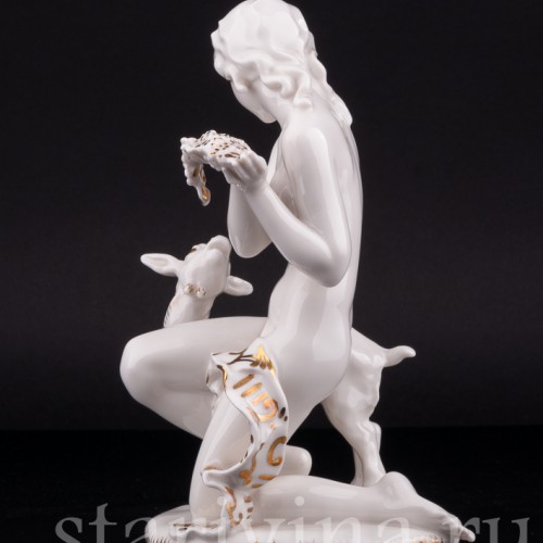 "Грация" (обнаженная девушка с козленком), Hutschenreuther, Германия, 1920-38 гг