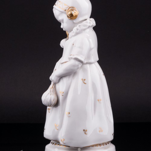 Девочка с бабочкой, Hertwig & Co, Германия, 1920-30 гг