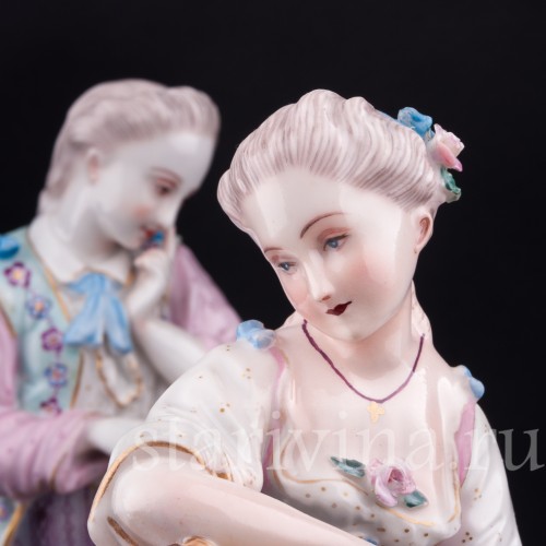 Фигурка из фарфора Пара с корзинами, Франция, 19 в.