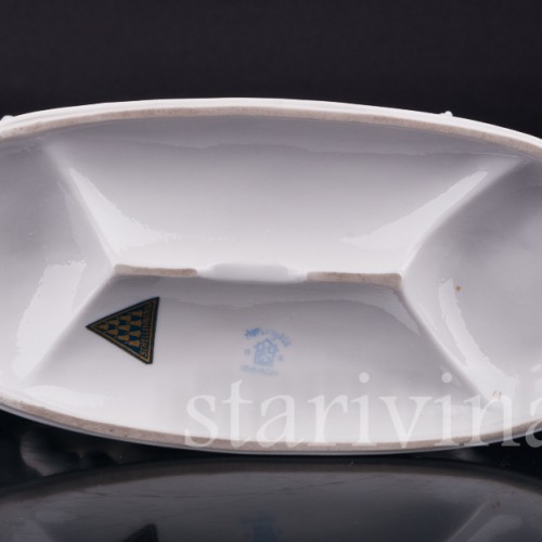 Старинная статуэтка из фарфора Похищение Европы, Hertwig & Co, Германия, нач. 20 в.