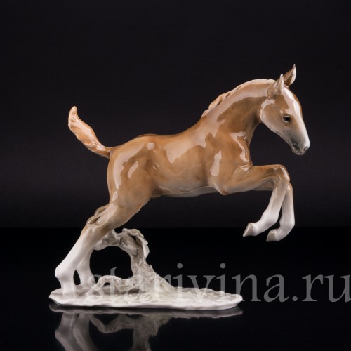 Статуэтка из фарфора Резвящийся жеребёнок, Hutschenreuther, Германия, 1970 гг.