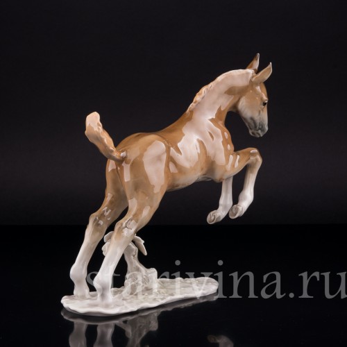 Статуэтка из фарфора Резвящийся жеребёнок, Hutschenreuther, Германия, 1970 гг.