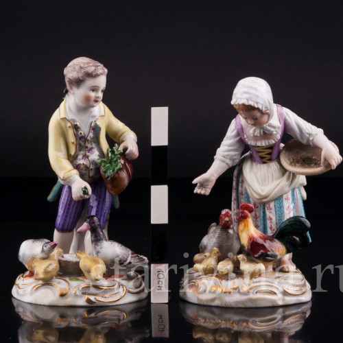 Дети, кормящие домашних птиц, Meissen, Германия, кон. 19 в