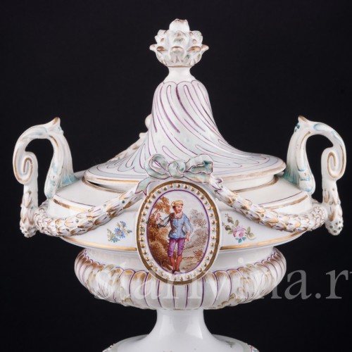 Фарфоровые часы с вазоном и подсвечниками, Majorelle Nancy, Франция, 19 в