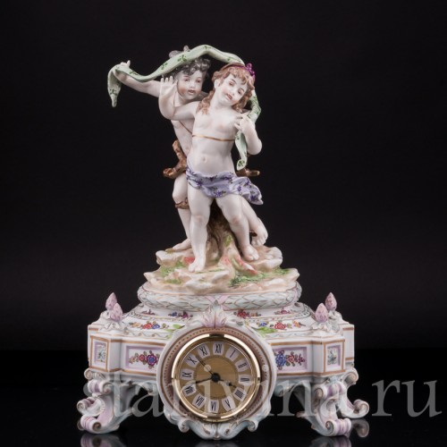Фарфоровые часы с двумя путти, Volkstedt, Германия, кон. 19 в
