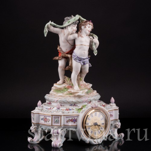 Фарфоровые часы с двумя путти, Volkstedt, Германия, кон. 19 в
