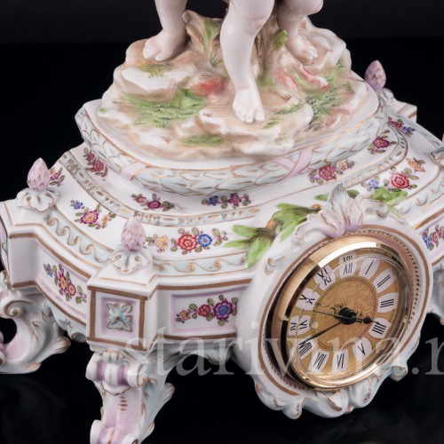 Фарфоровые часы с двумя путти, Volkstedt, Германия, кон. 19 в