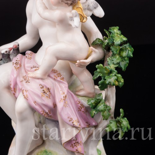 Фарфоровая статуэтка Венера, Амур и два голубя, Meissen, Германия, сер. 19 - нач. 20 вв.