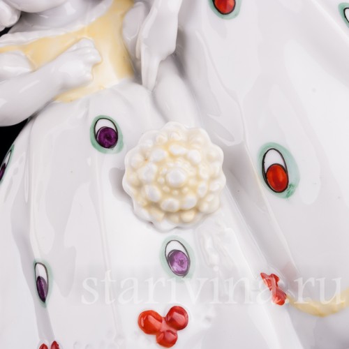 Фарфорвая статуэтка Мама с дочкой, Hertwig & Co, Германия, 1920-30 гг.