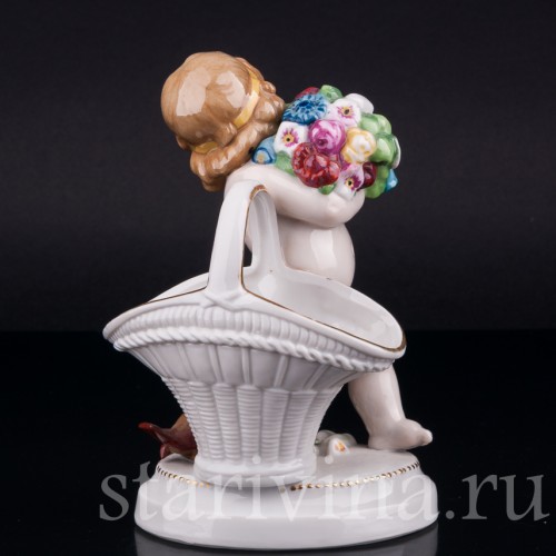 Путти с букетом цветов, Hertwig & Co, Германия, 1920-30 гг