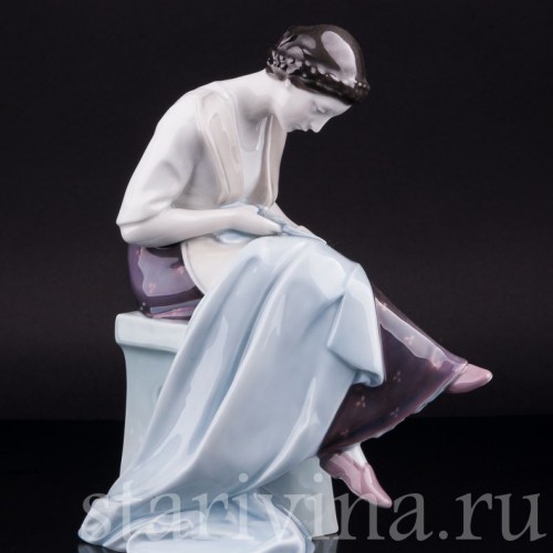 Фарфорвая статуэтка Портниха, Heubach, Германия, нач. 20 в.