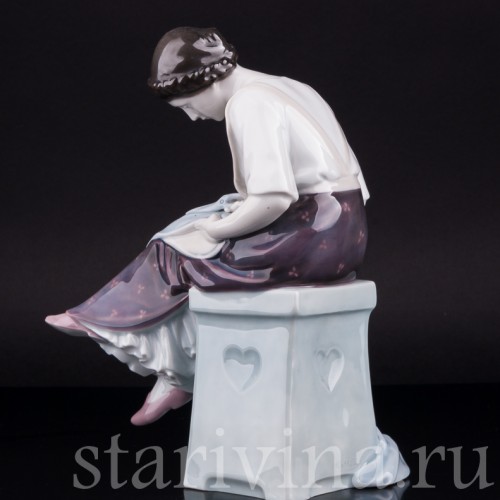 Фарфорвая статуэтка Портниха, Heubach, Германия, нач. 20 в.