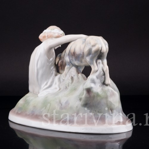 Фарфоровая статуэтка Обнаженная девушка с овечкой Heubach, Германия, нач. 20 в.