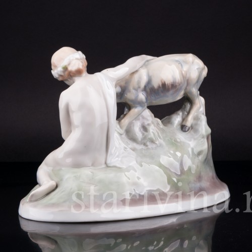 Фарфоровая статуэтка Обнаженная девушка с овечкой Heubach, Германия, нач. 20 в.