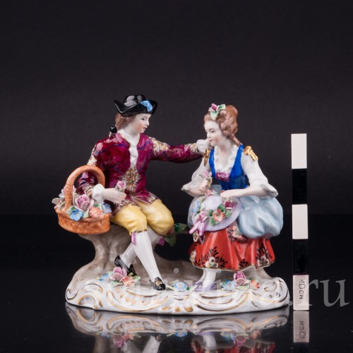 Пара с цветами, Дрезден, Германия, вт. пол. 20 в