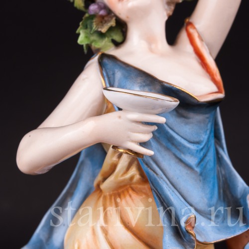 Девушка с чашей и виноградной гроздью, Volkstedt, Германия, 19 в