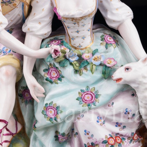 Пара с цветами и овечкой, Samson, Франция, кон. 19 - нач. 20 вв