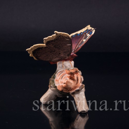 Бабочка на сухой ветке, Goebel, Германия, до 1990 г