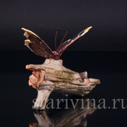 Бабочка на сухой ветке, Goebel, Германия, до 1990 г