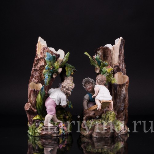 Фарфоровая Вазы Играющие дети, Richard Eckert & Co, Германия, кон. 19 в.