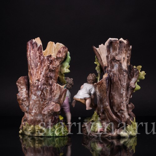 Фарфоровая Вазы Играющие дети, Richard Eckert & Co, Германия, кон. 19 в.