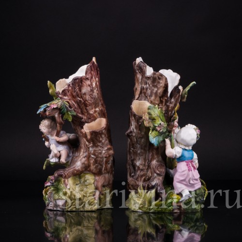 Фарфоровая Вазы Играющие дети, Richard Eckert & Co, Германия, кон. 19 в.