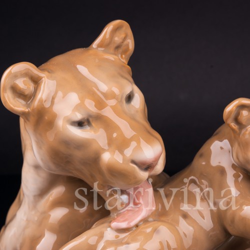 Львица с львенком, Bing & Grondahl, Дания, вт. пол. 20 в