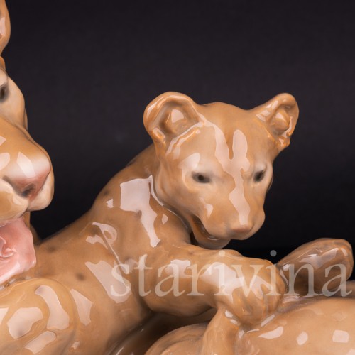 Львица с львенком, Bing & Grondahl, Дания, вт. пол. 20 в