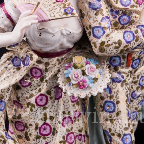 Старинная фигурка из фарфора Прогуливающаяся пара, Volkstedt, Германия, кон. 19 - нач. 20 вв.