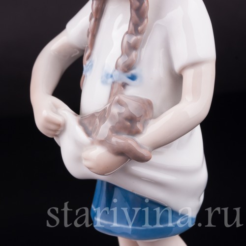 Девочка с котенком, Bing & Grondahl, Дания, 1940-50 гг