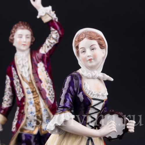 Фигурка из фарфора Танцующая пара с овечками, Sitzendorf, Германия, сер. 20 в.