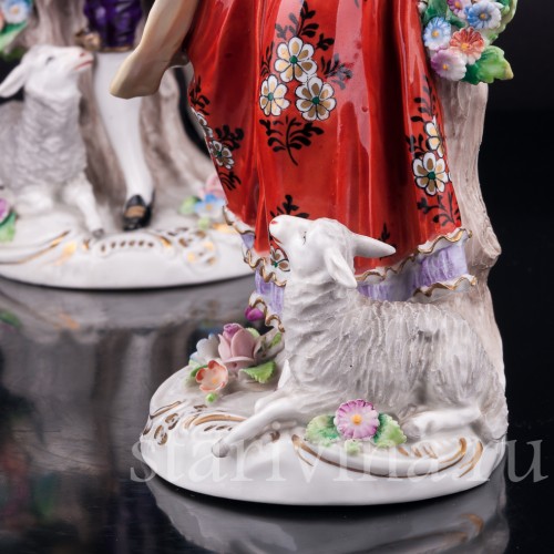 Фигурка из фарфора Танцующая пара с овечками, Sitzendorf, Германия, сер. 20 в.