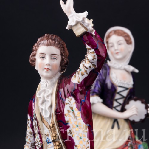 Фигурка из фарфора Танцующая пара с овечками, Sitzendorf, Германия, сер. 20 в.